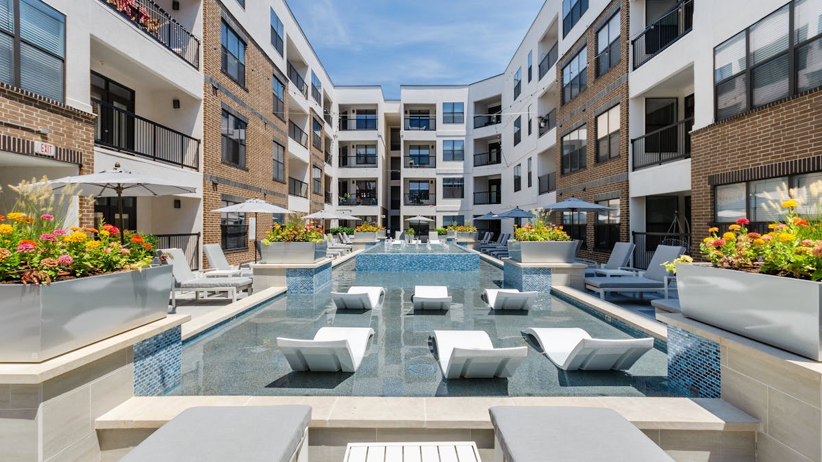 AMLI Apartment Lounge