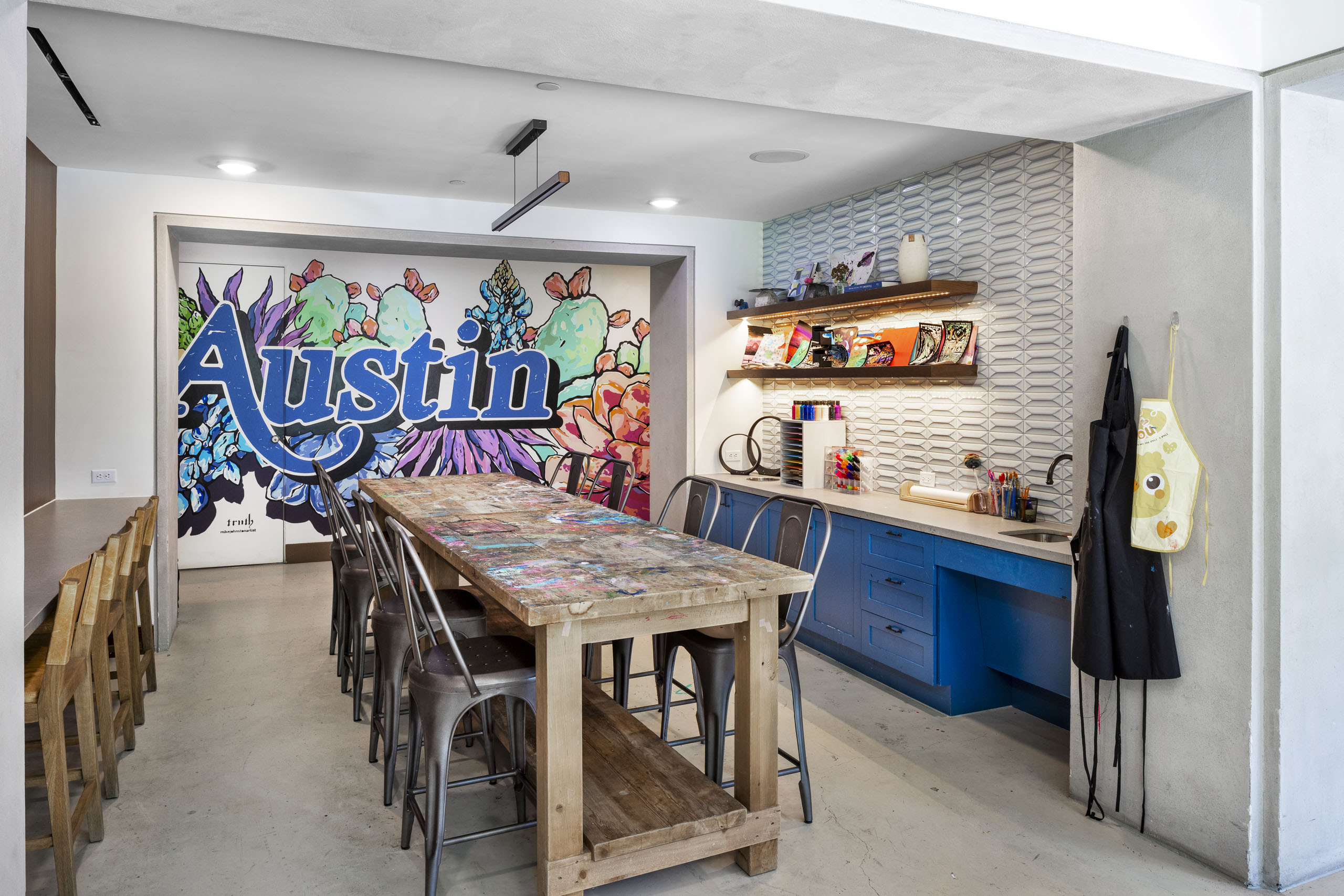 Apartments with Fenced Yards in Austin TX AMLI Lakeline