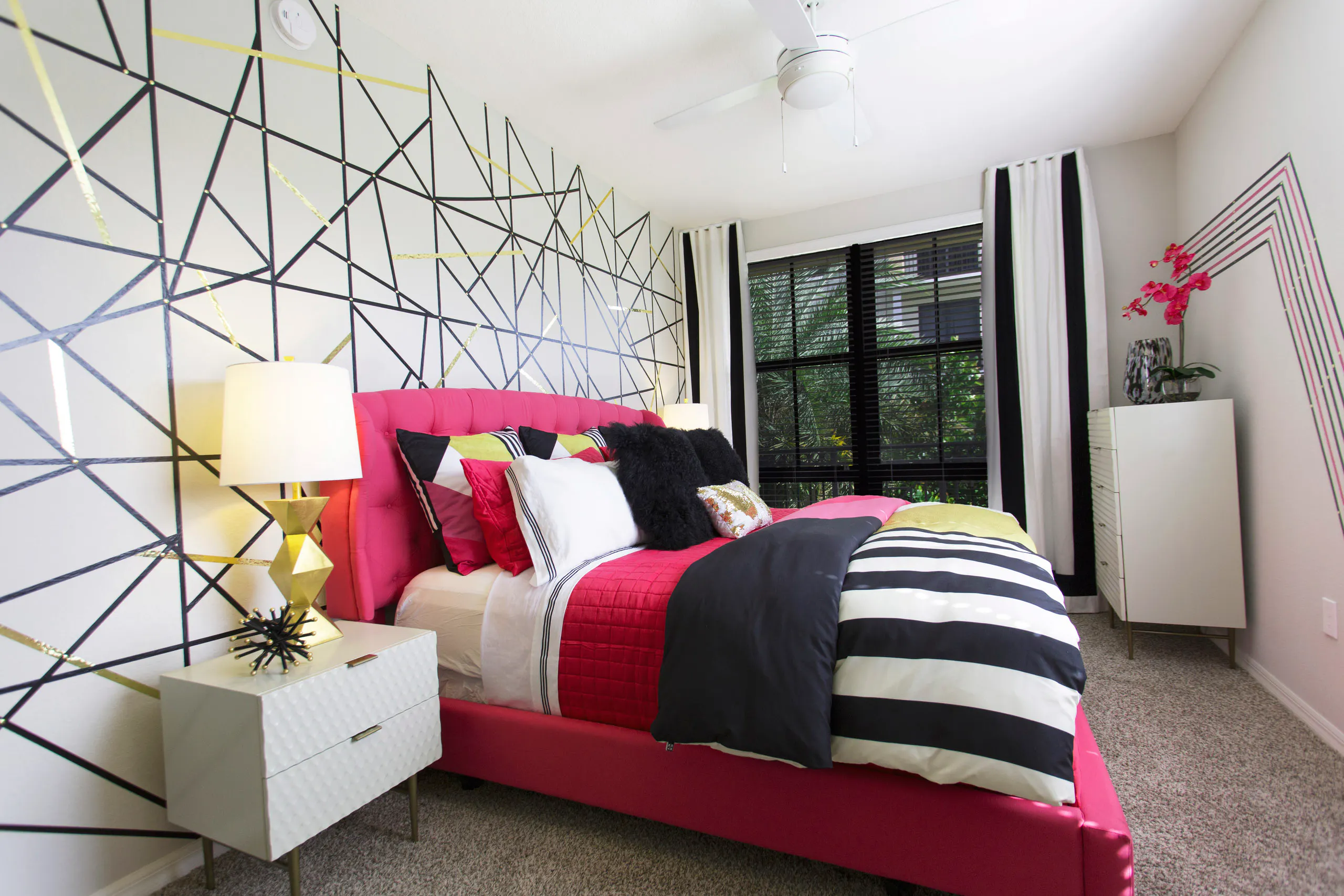 AMLI Dadeland apartment bedroom interior - Miami, FL