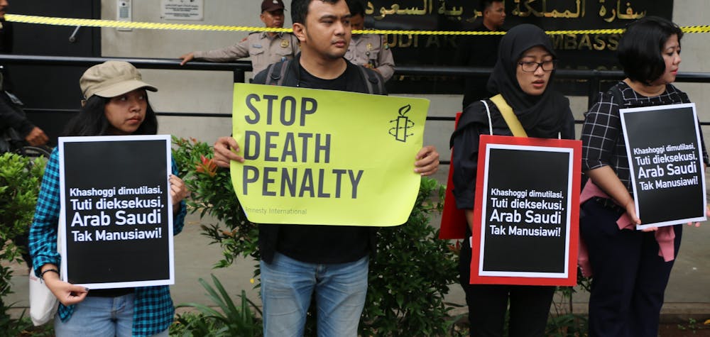 Anadolu Agency
RÉFÉRENCE DOCUMENT068_AA_02112018_842647
SLUGPROTEST AGAINST SAUDI ARABIA'S DEATH PENALTY IN INDONESIA
DATE DE CRÉATION02/11/2018
VILLE/PAYSJAKARTA, INDONÉSIE
CRÉDITMAHMUT ATANUR / ANADOLU AGENCY / ANADOLU AGENCY VIA AFP
POIDS FICHIER/PIXELS/DPI14,28 Mb / 2736 x 1824 / 300 dpi
Protest against Saudi Arabia's death penalty in Indonesia
JAKARTA, INDONESIA - NOVEMBER 02: Protesters hold banners during a protest against Saudi Arabia's current death penalty implementation, in front of the Jakarta Embassy Building in Jakarta, Indonesia on November 02, 2018. Indonesian Tuti Tursilawati was sentenced to death penalty in 