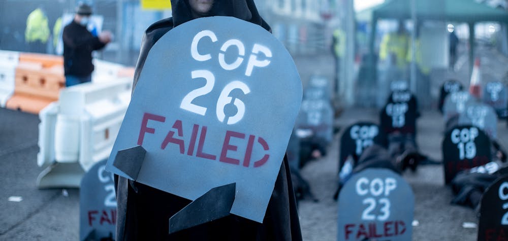 Les activistes d'Extinction Rebellion déplore l'échec de la COP26 à Glasgow