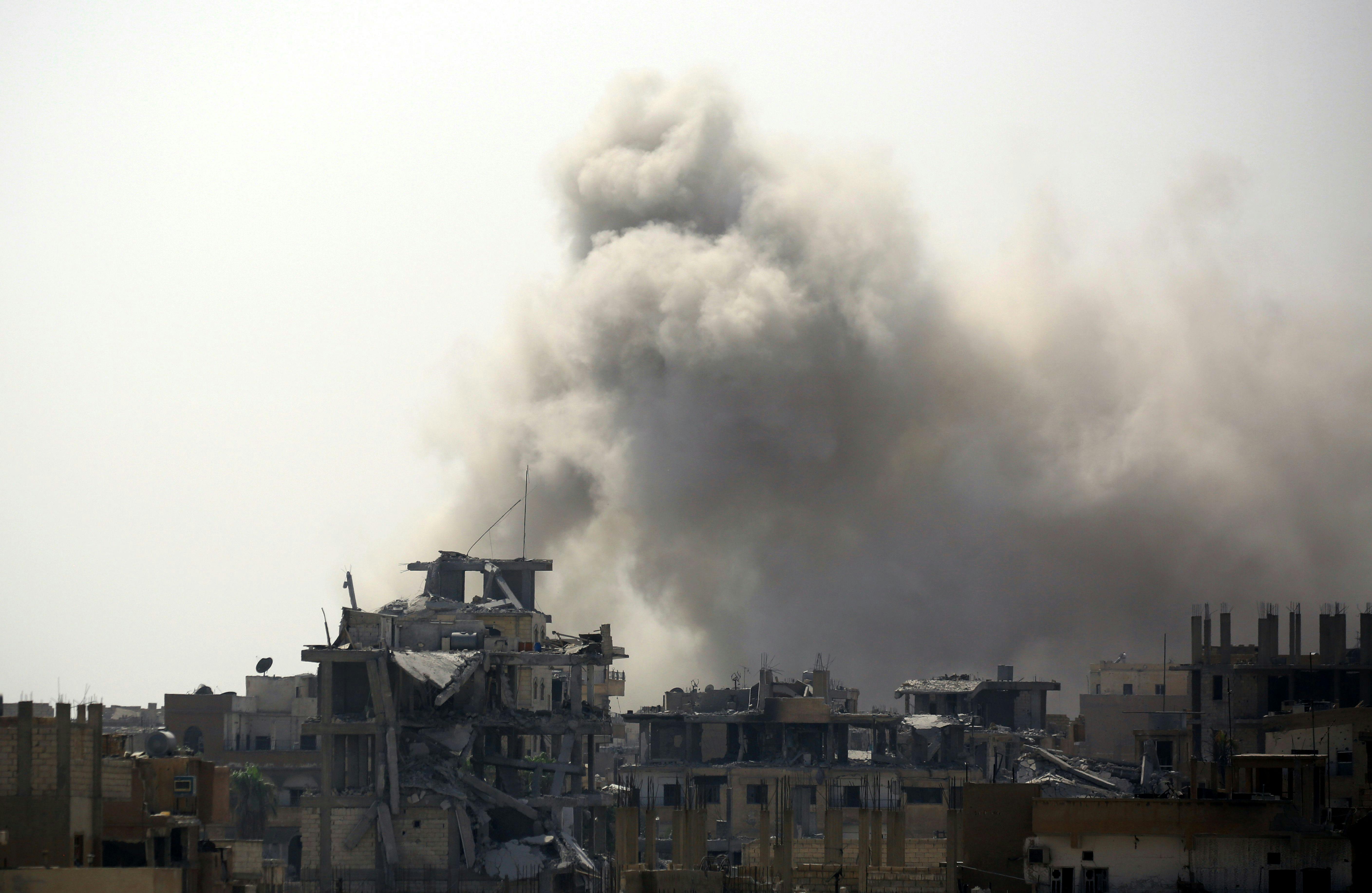 Syrie - conflit à Raqqa - bombardements
