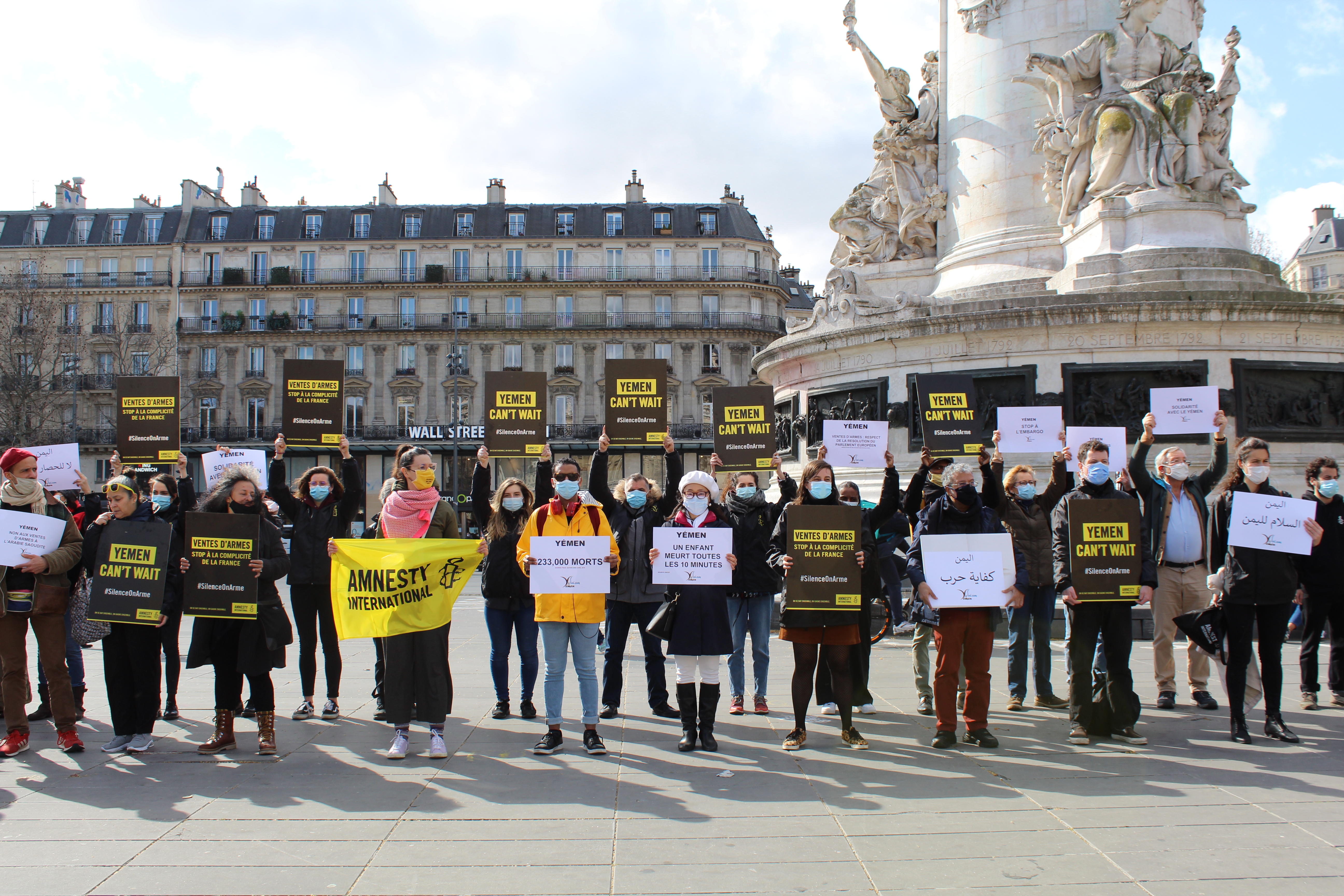 Mobilisation à République pour exiger la fin des ventes d'armes françaises à l'Arabie saoudite et aux Émirats arabes unis