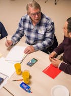 Regards croisés sur le fonctionnement et la dynamique de sa structure locale