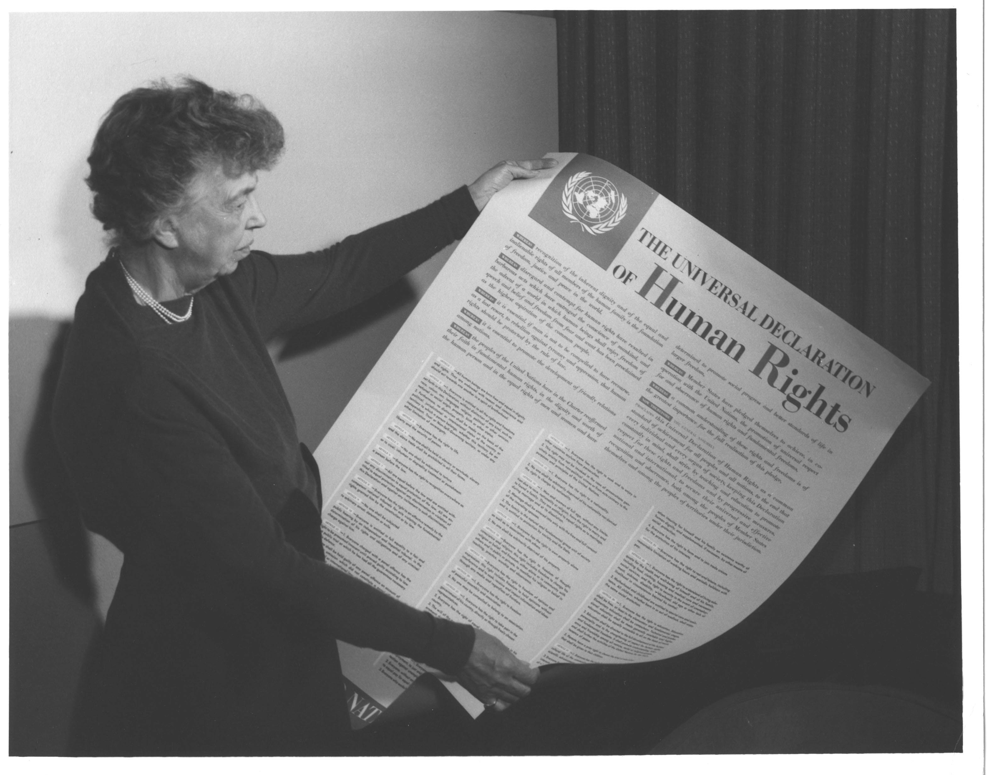 Eleanor Roosevelt et la Déclaration universelle des droits de l'homme (photo 1949)