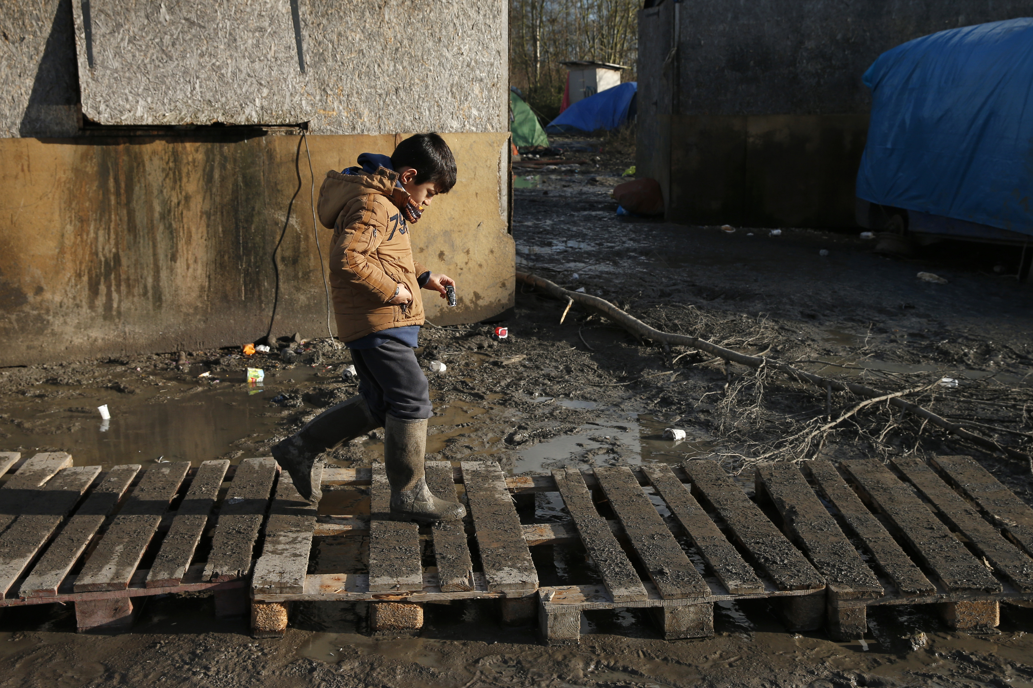 8f1c7ece-0fa6-4580-9979-3344e89bd59c_2016-01-12T120000Z_196822643_LR2EC1C18MRBU_RTRMADP_3_EUROPE-MIGRANTS.JPG?auto=compress,format&rect=0,153,3500,1667&w=1680&h=800