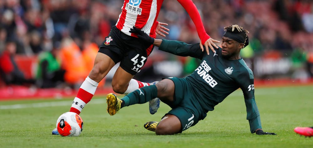 Soccer Football - Premier League - Southampton v Newcastle United - St Mary's Stadium, Southampton, Britain - March 7, 2020  Southampton's Yan Valery in action with Newcastle United's Allan Saint-Maximin   Action Images via Reuters/Matthew Childs 