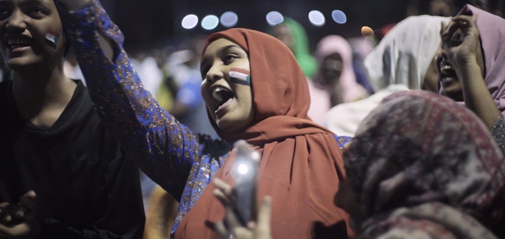 Femme dans le film "Soudan, souviens-toi"