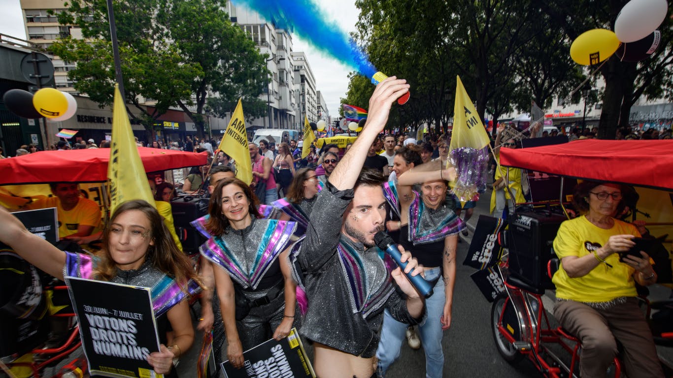 Participants à la marche des fiertés 2024 à Paris / Sébastien Di Silvestro