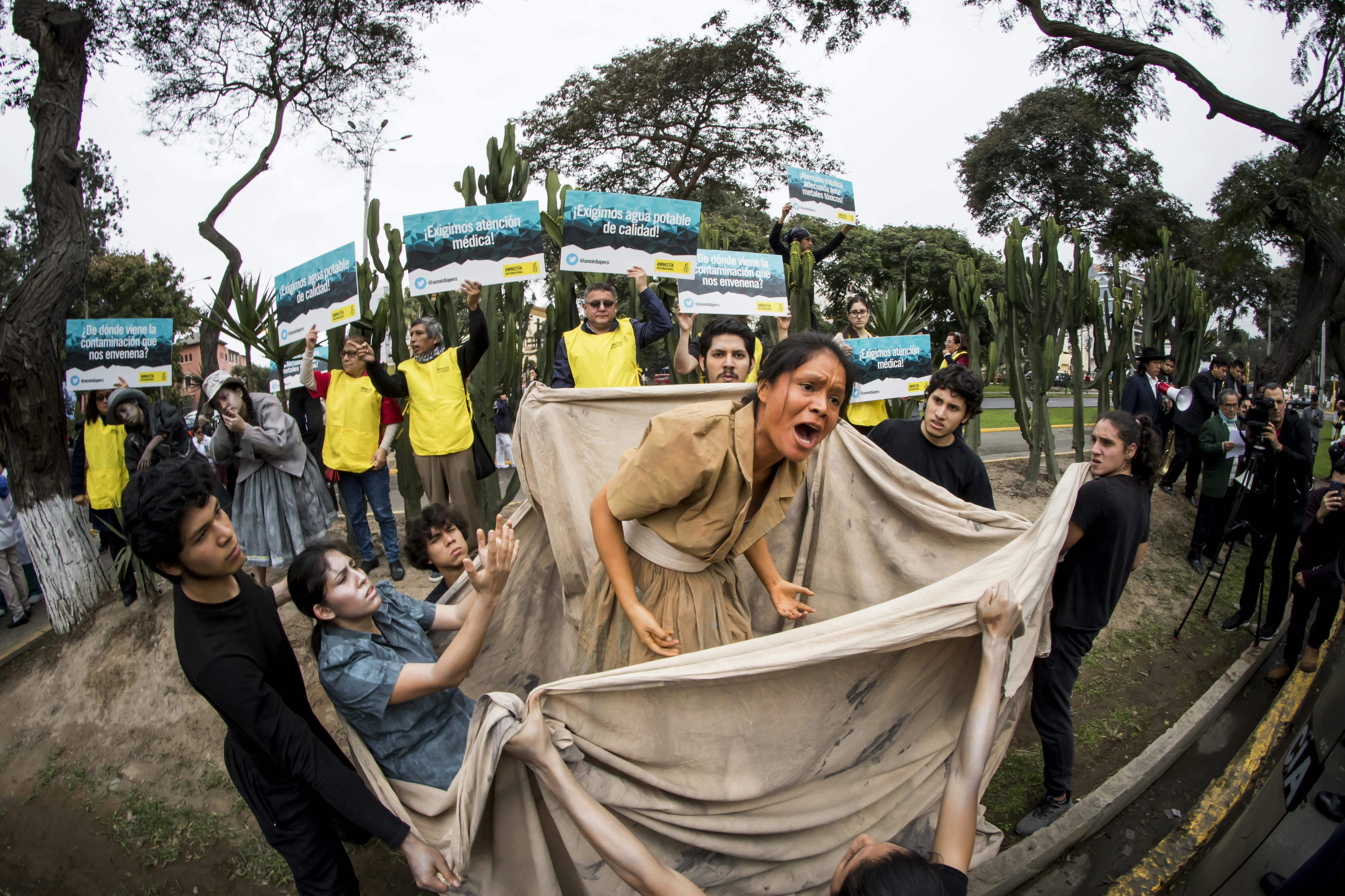 A theatre collective performs outside the Ministry of Health as Amnesty International hands in a petition with over 32,000 signatures in support of the Platform's demands (Amnesty International, 2018) - 2.JPG
