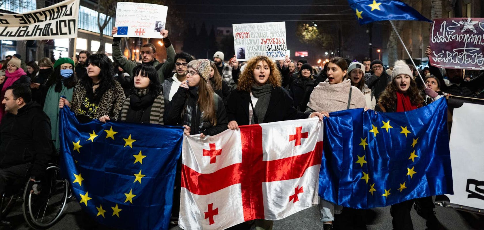 aSly13NYClf9nkQ__MobilisationsG%C3%A9orgie.jpg?auto=format%2Ccompress&rect=0%2C364%2C1920%2C914&w=1680&h=800