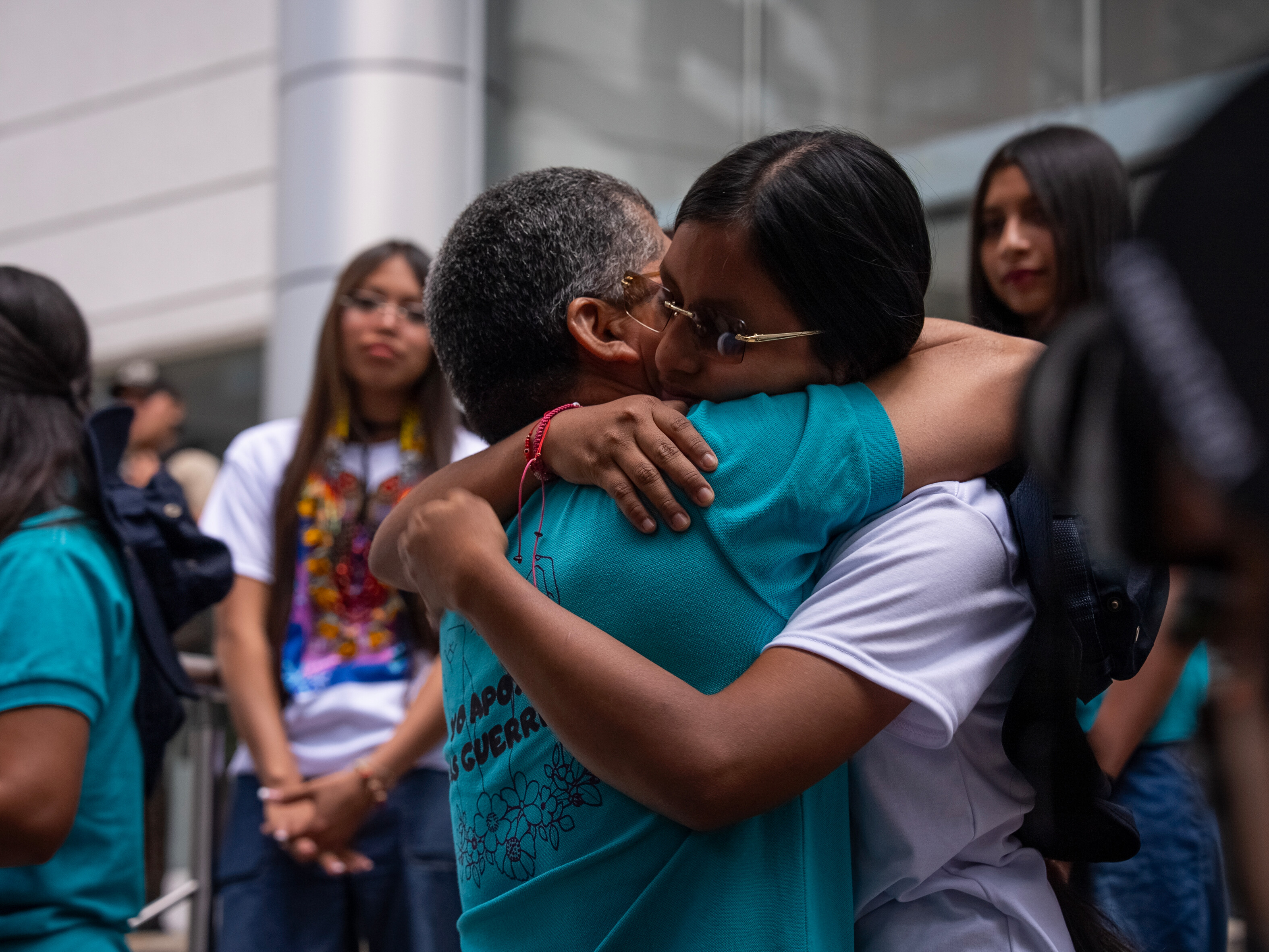 Prendre soin dans l’engagement militant : prévenir l’épuisement & soutenir les parcours engagés