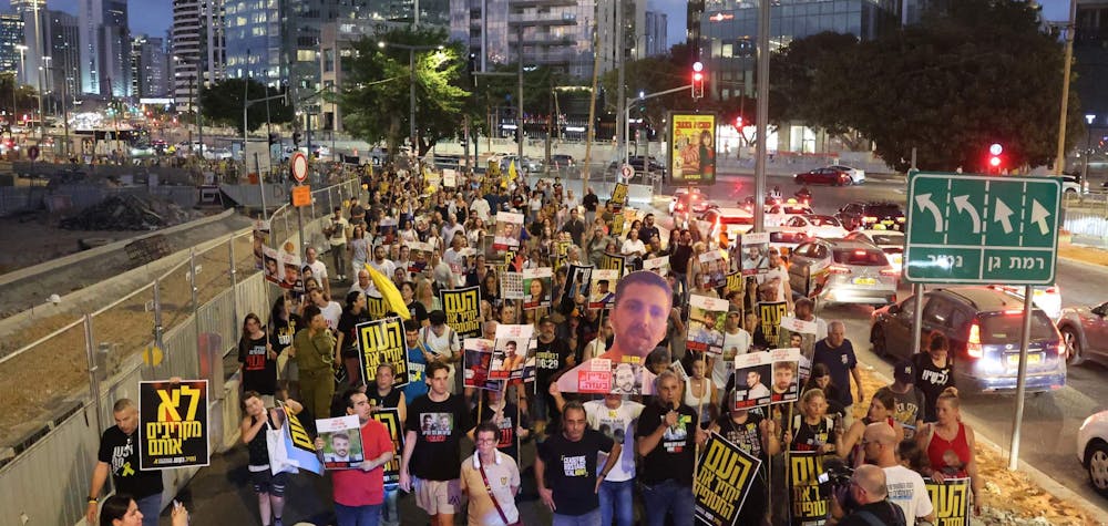 manifestation antigouvernementale à Tel-Aviv, le 6 août 2025