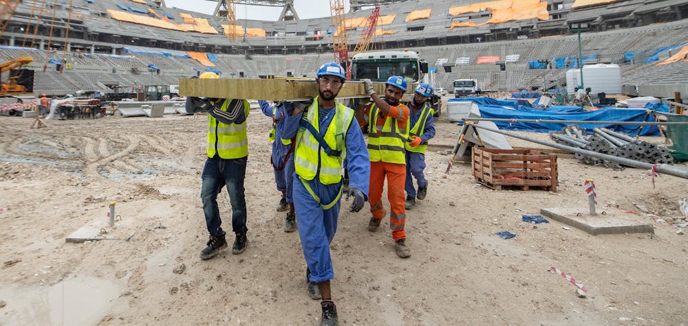 Vue générale des travaux de construction du stade Lusail, le 10 décembre 2019 à Doha, au Qatar. Le Lusail Stadium accueillera le match d'ouverture et le match final de la prochaine Coupe du Monde de la FIFA, Qatar 2022 