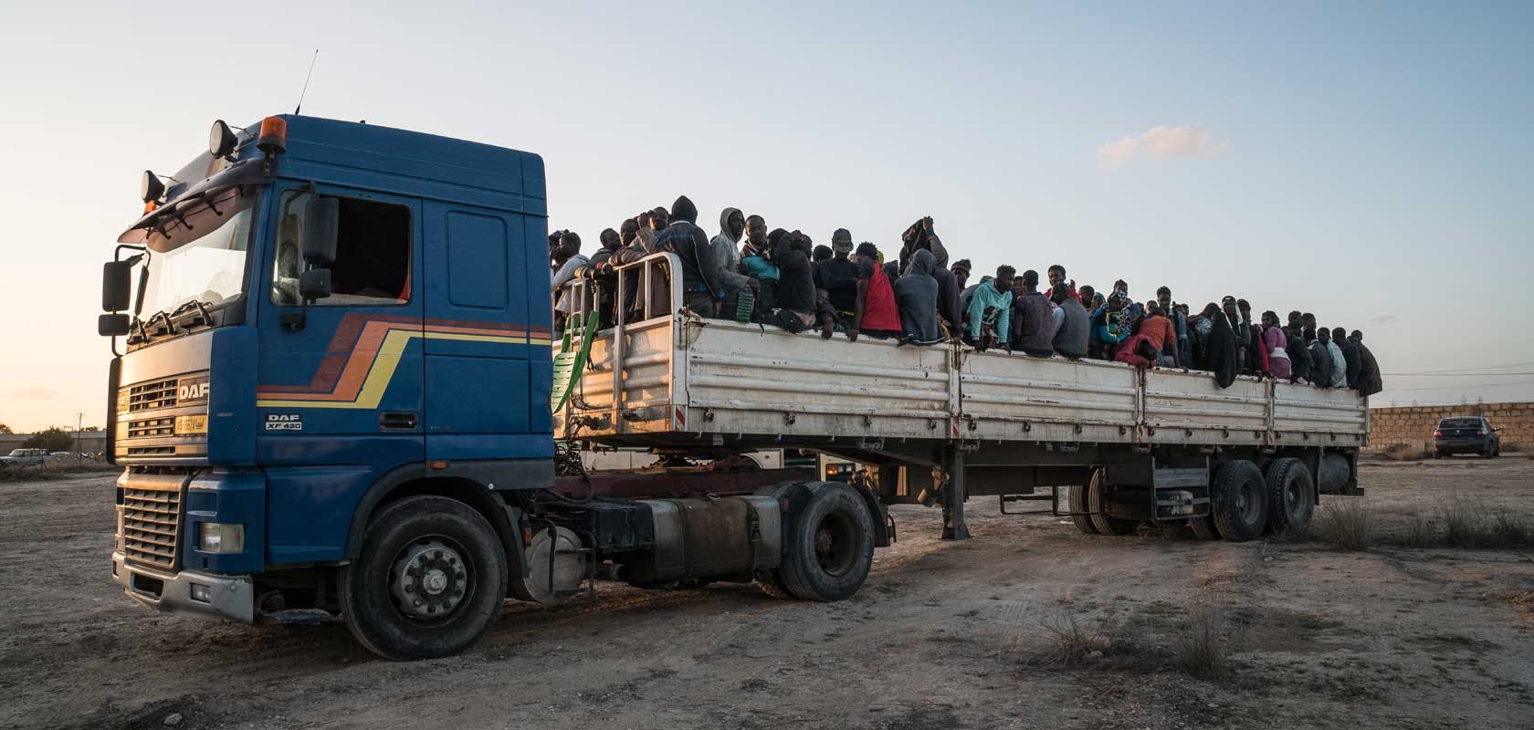 Réfugiés transportés vers un centre de détention en Libye