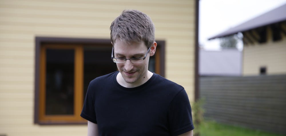 Edward Snowden dans le film "Citizen Four" de Laura Poitras