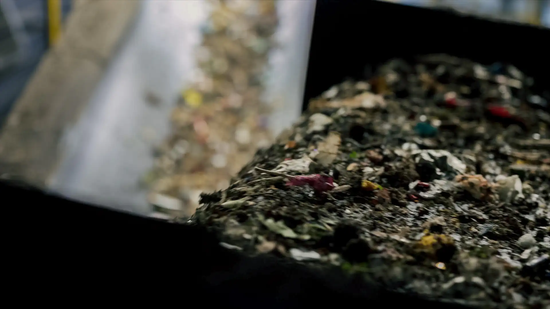 Trash being sorted by AMP Sortation technology
