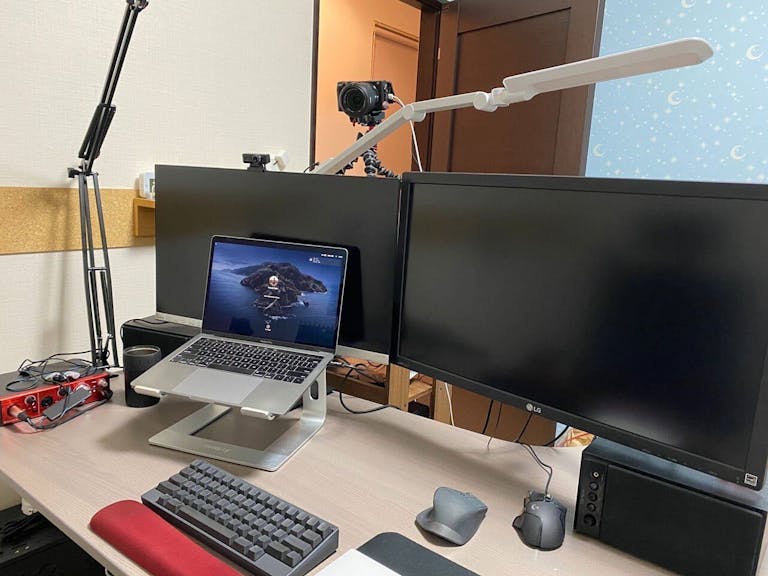 sato_desk