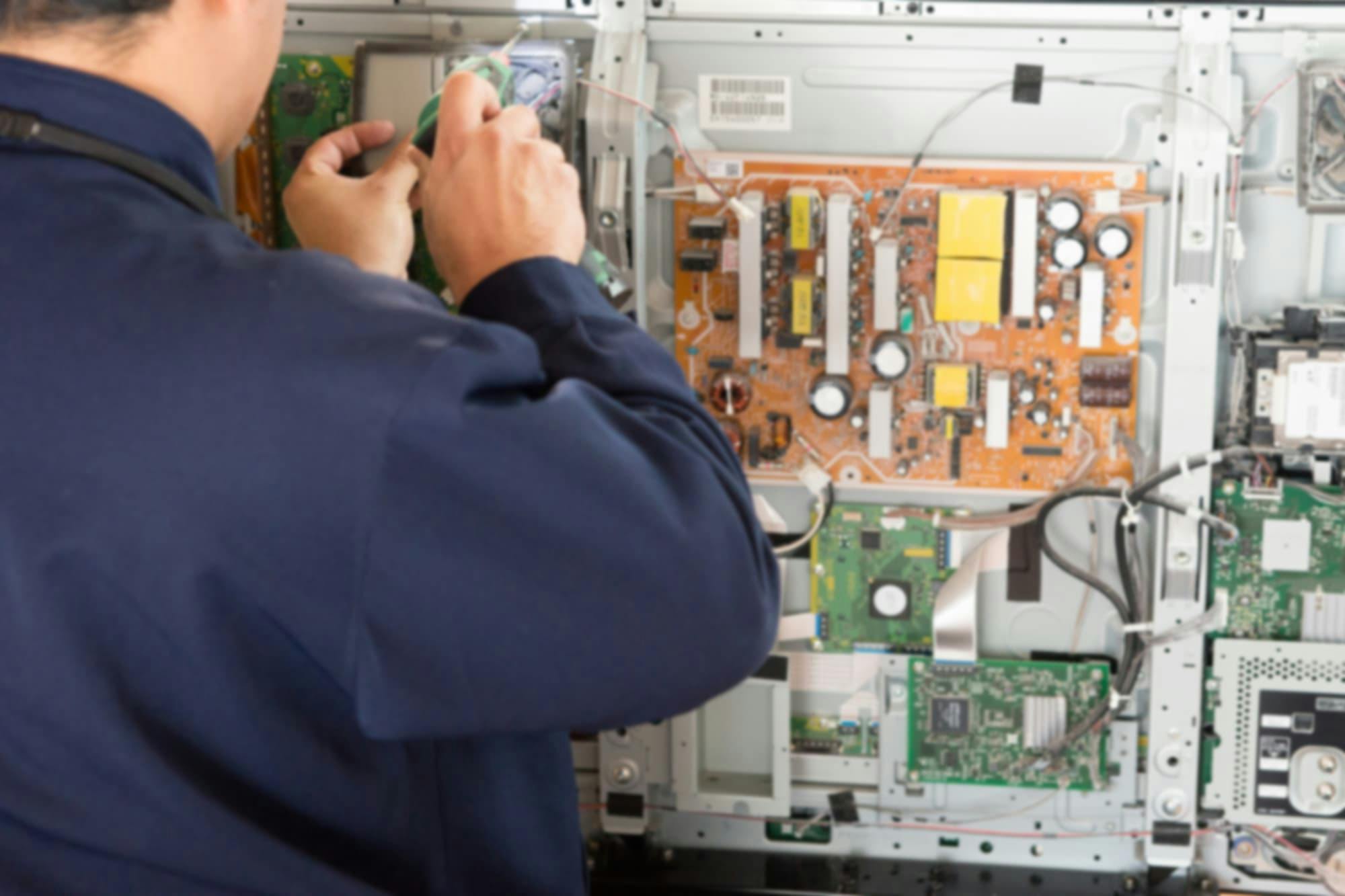 フィールドエンジニアの仕事はきつい？原因とおすすめできる理由とは アンドエンジニア