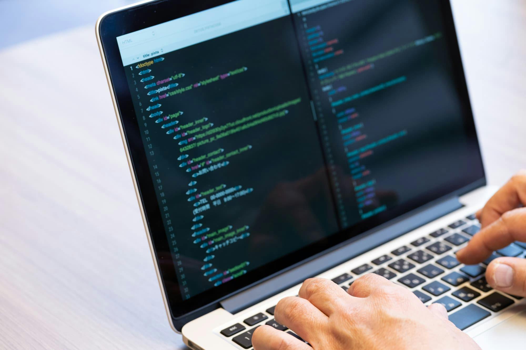 システムエンジニアの仕事内容とは何か？わかりやすく解説！ アンドエンジニア