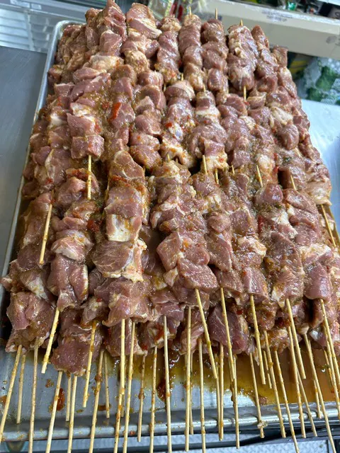 Pinchos de carne marinados