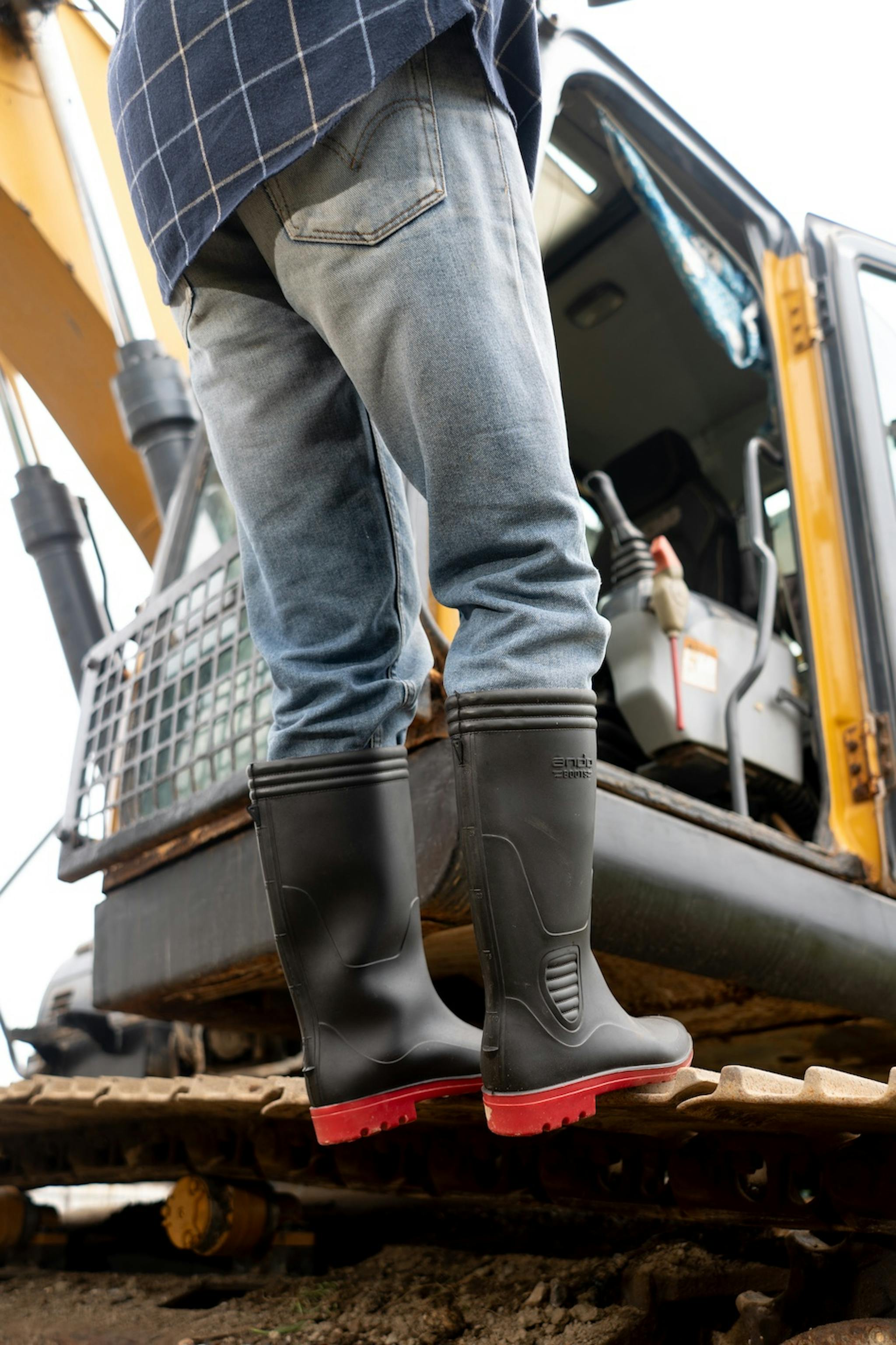 Ando Boots Pertambangan