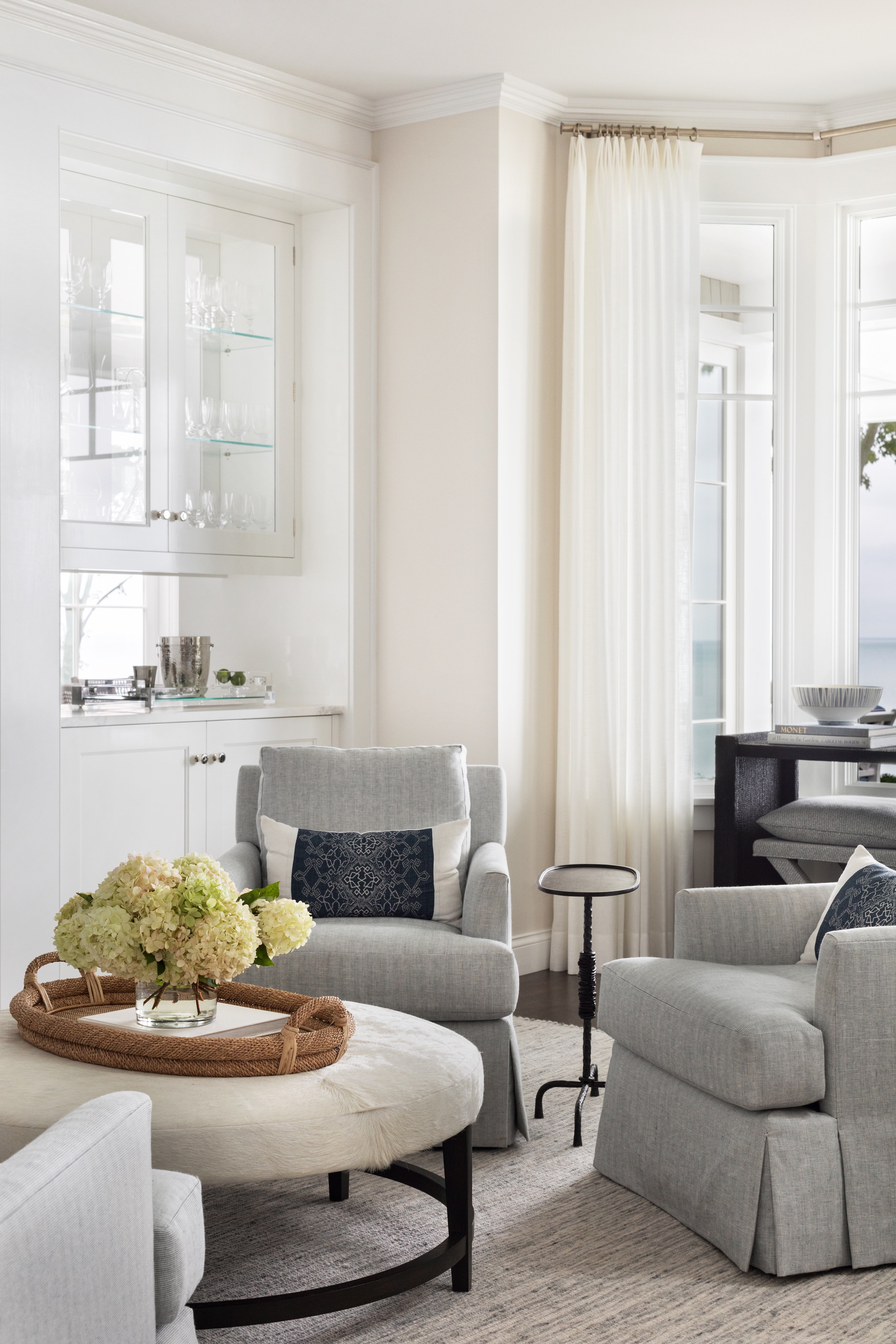 Andrea Goldman Luxury Interior Design Firm Chicago Coastal Residence Openplan Livingroom Vertical