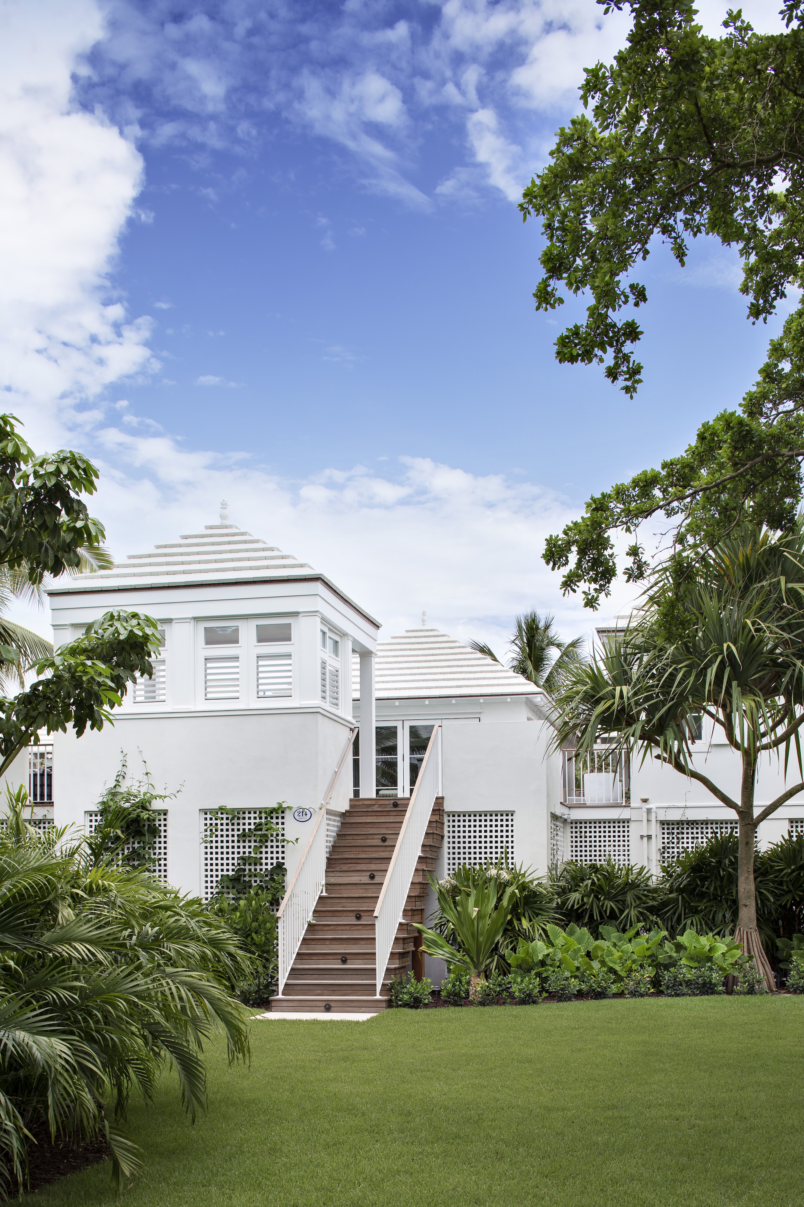 N8 Andrea Goldman Luxury Interior Design Firm Chicago Floridian Guest House Exterior Front