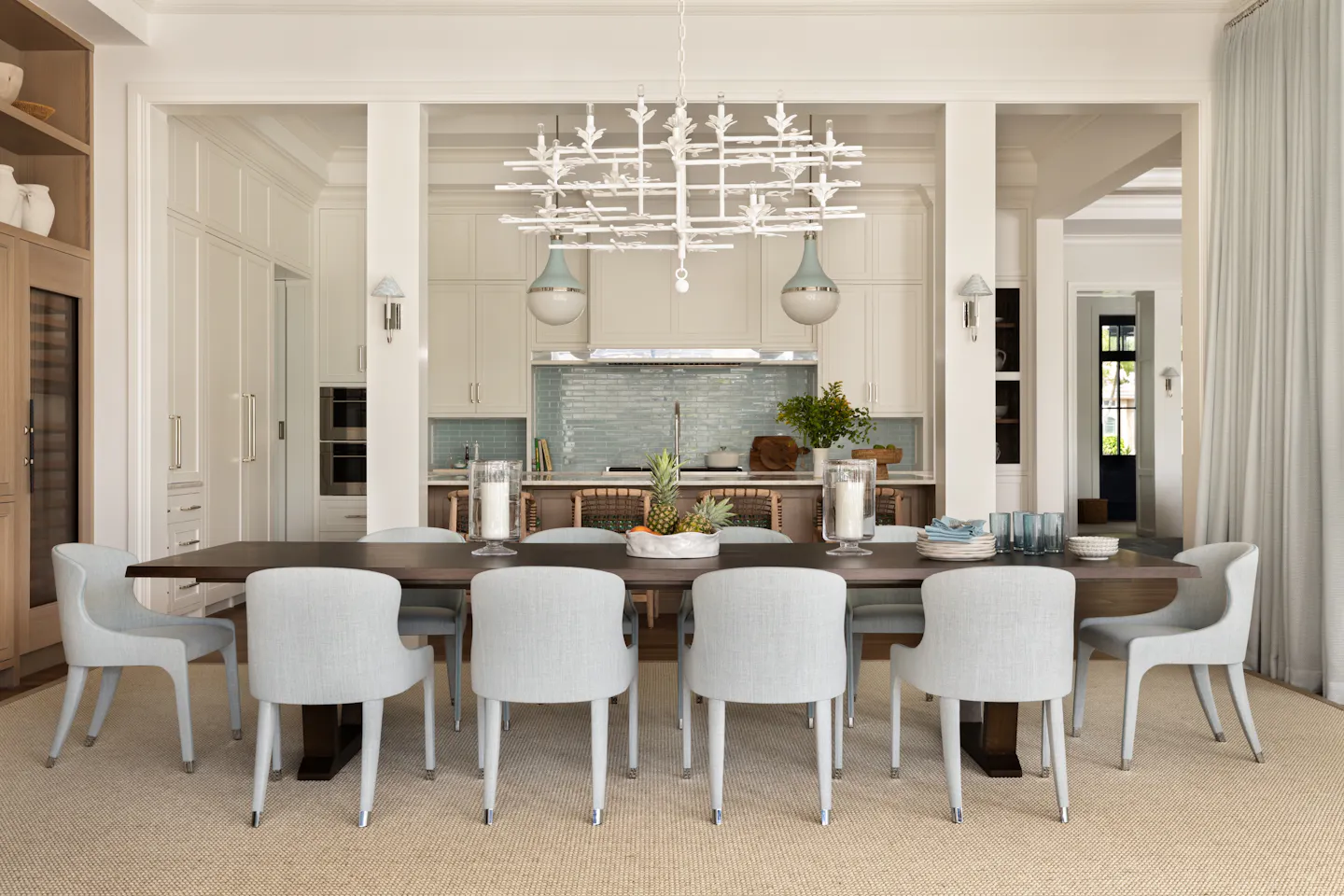 HNYClf9n Py Andrea Goldman Luxury Interior Design Firm Chicago Naples Vacation Home Openplan Dining