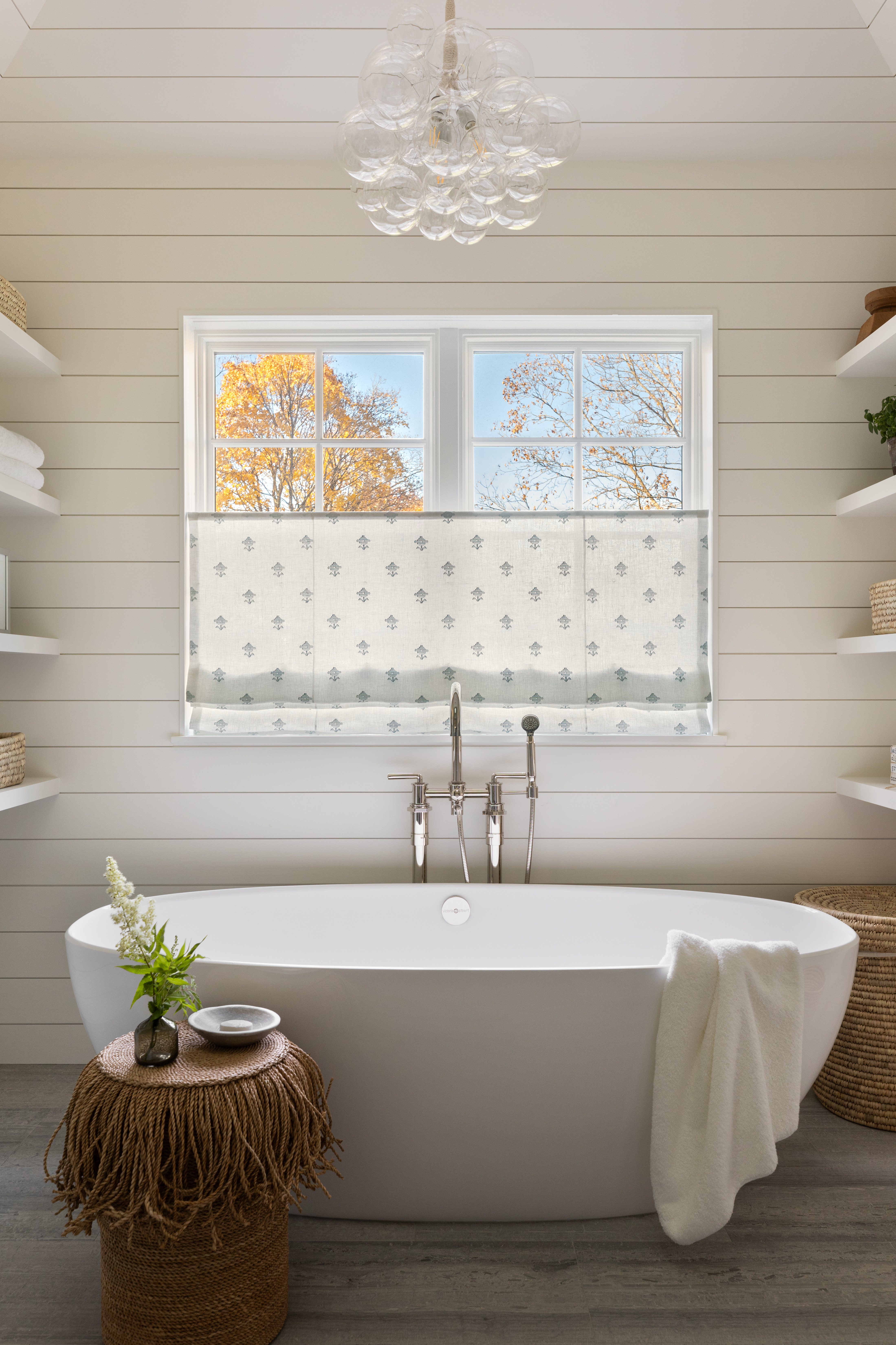 Pl Andrea Goldman Luxury Interior Design Firm Chicago Glencoe Retreat Bathroom Tub