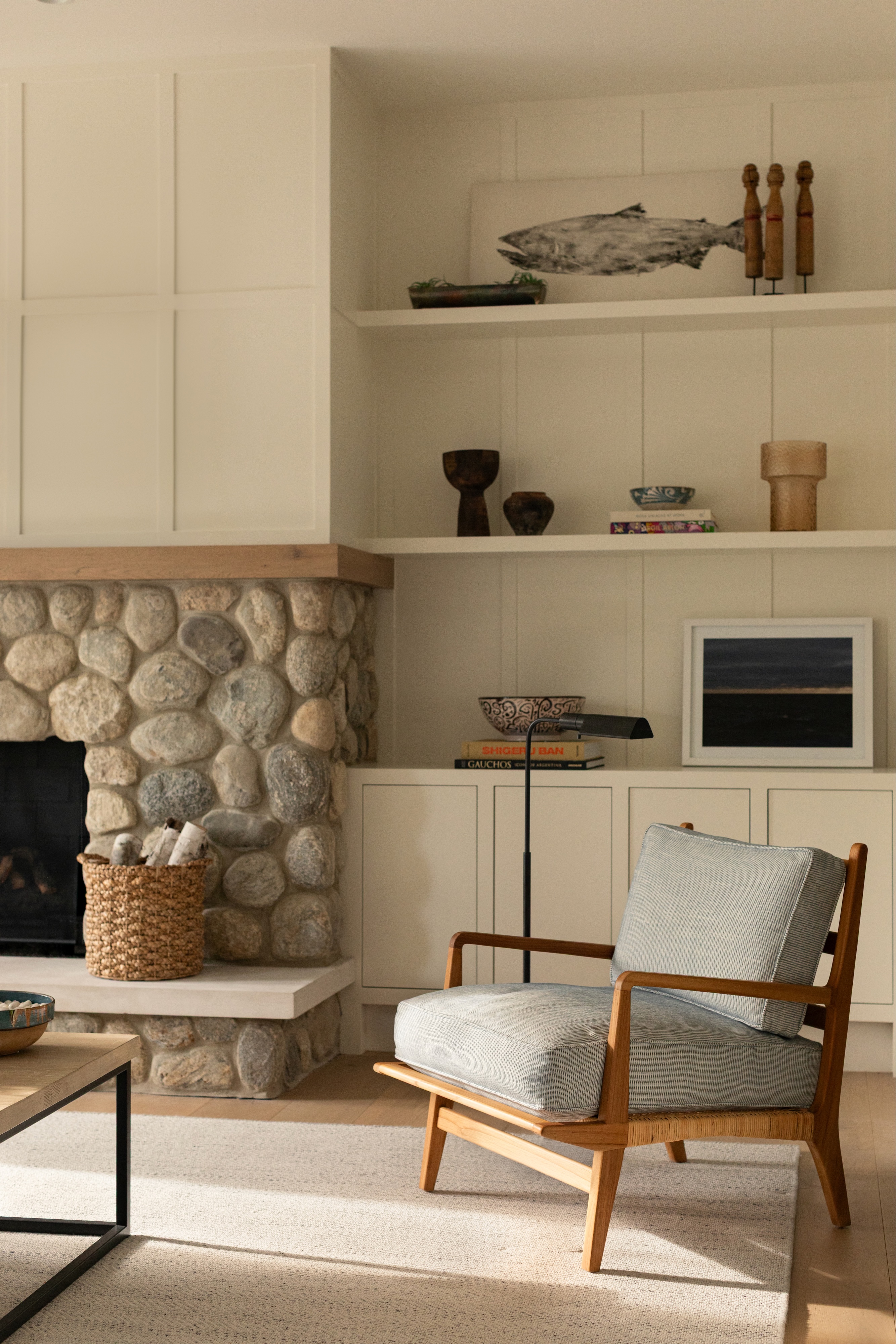 QI Andrea Goldman Luxury Interior Design Firm Chicago Chavin Openplan Living Room Fireplace Builtins