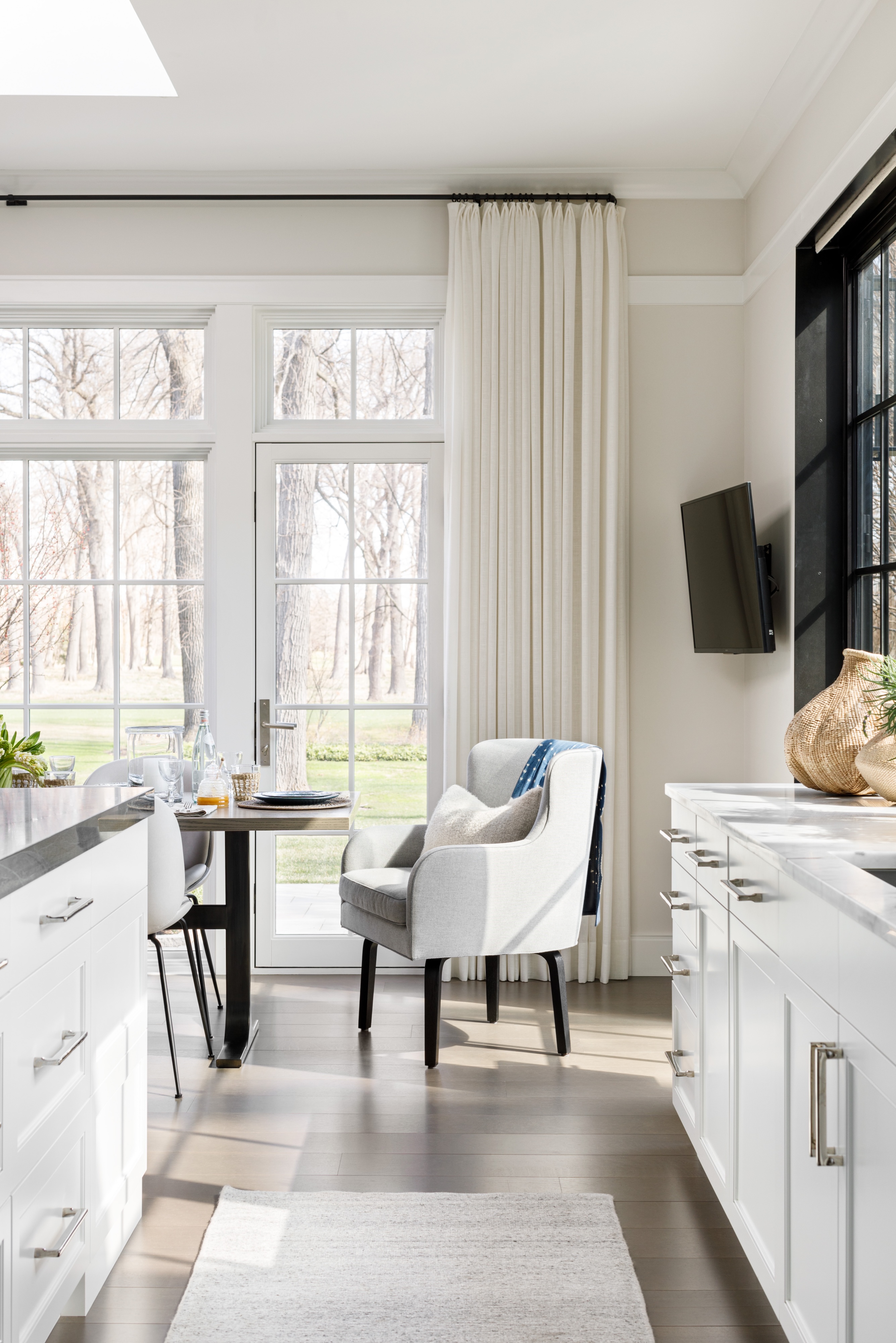 Wb Andrea Goldman Luxury Interior Design Firm Chicago Winnetka Compound Kitchen Breakfast Nook