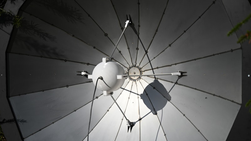 parabolic audio reflector
