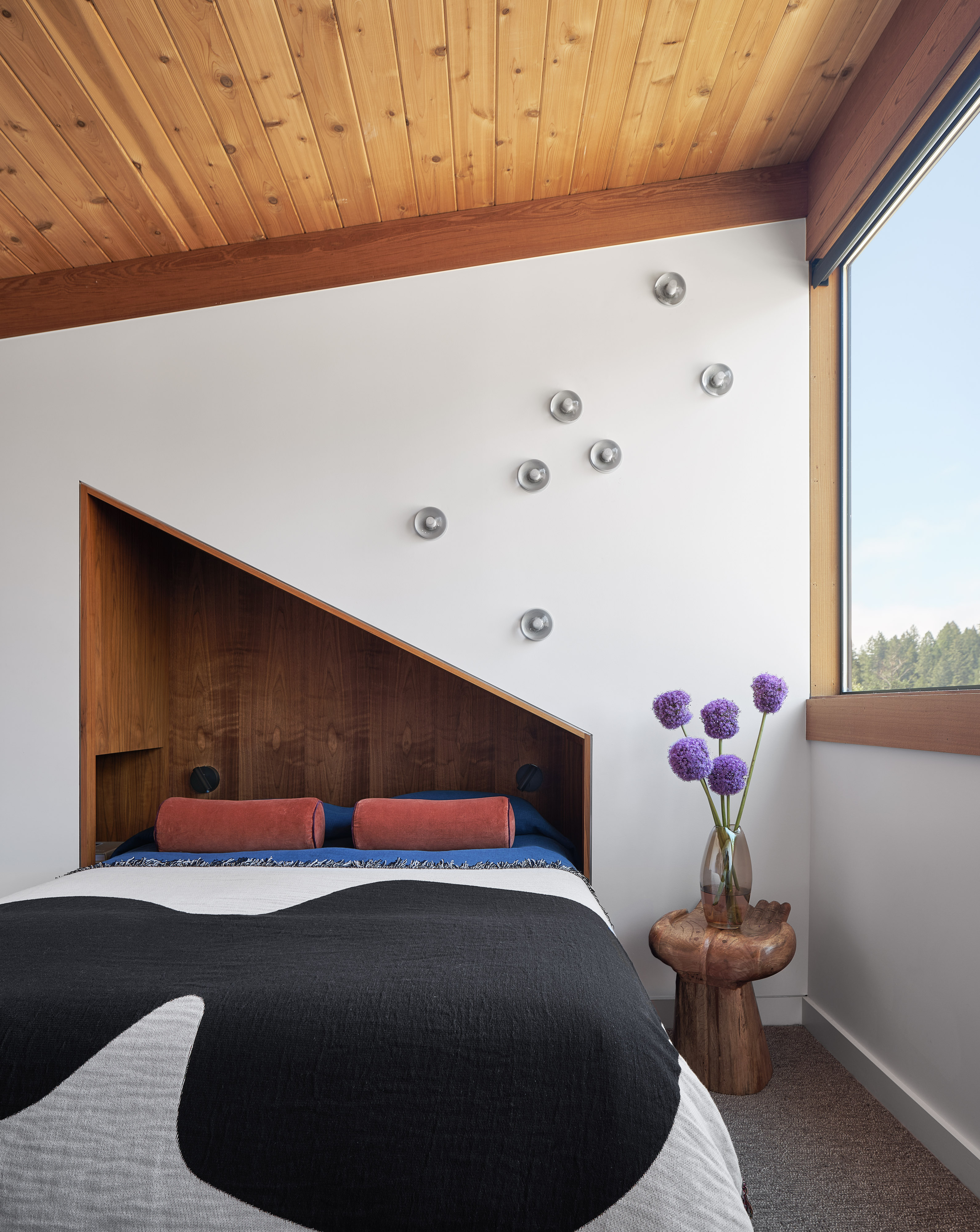 Andrew-Mann-Architecture-California-Sonoma-Retreat-Bed-ii