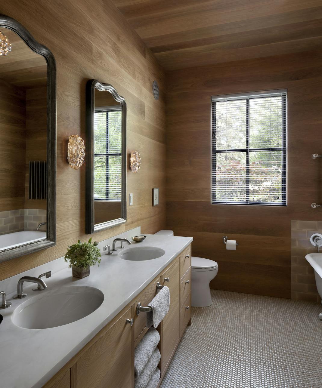 Andrew-Mann-Architecture-California-House-For-an-Artist-Bathroom