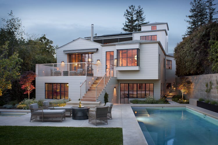 Andrew-Mann-Architecture-California-House-For-an-Artist-Exterior-with-Pool-View