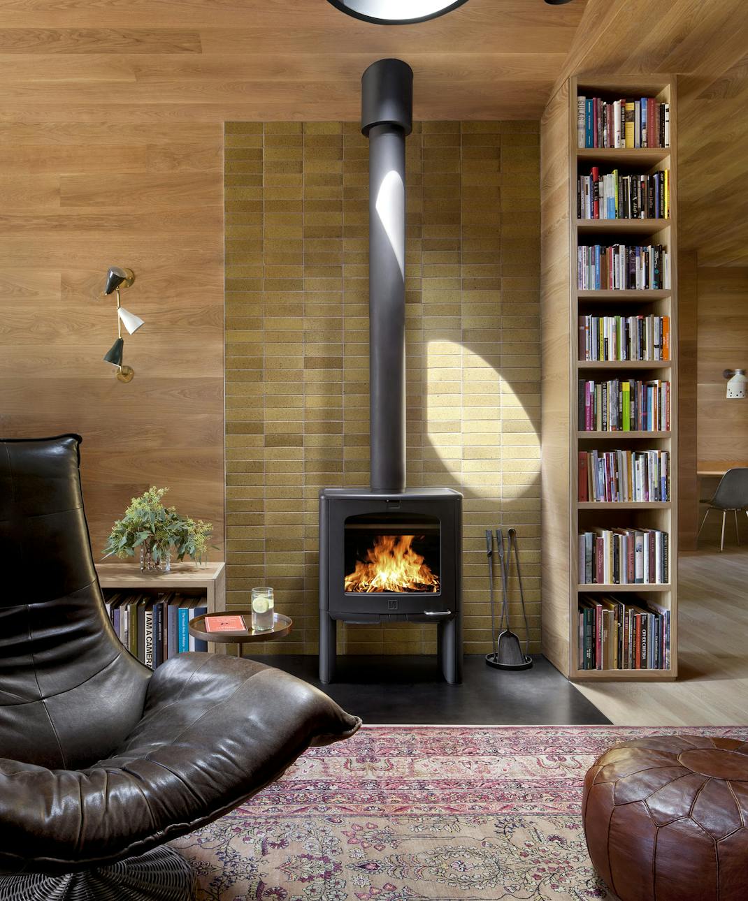 Andrew-Mann-Architecture-California-House-For-an-Artist-Fireplace
