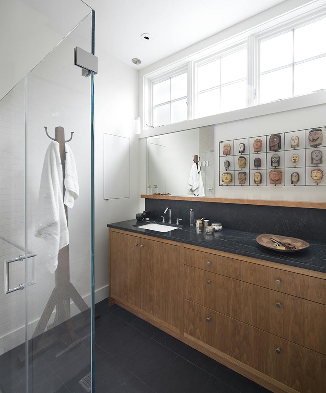 Andrew-Mann-Architecture-California-Modern-Craftsman-Bathroom-Vanity-Artwork