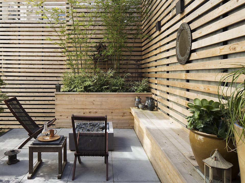 Andrew-Mann-Architecture-California-Modern-Craftsman-Backyard-with-Fire-Pit