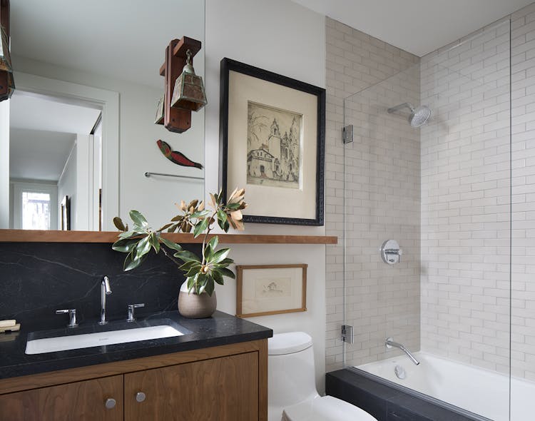 Andrew-Mann-Architecture-California-Modern-Craftsman-Bathroom-Shower-with-Artwork-View