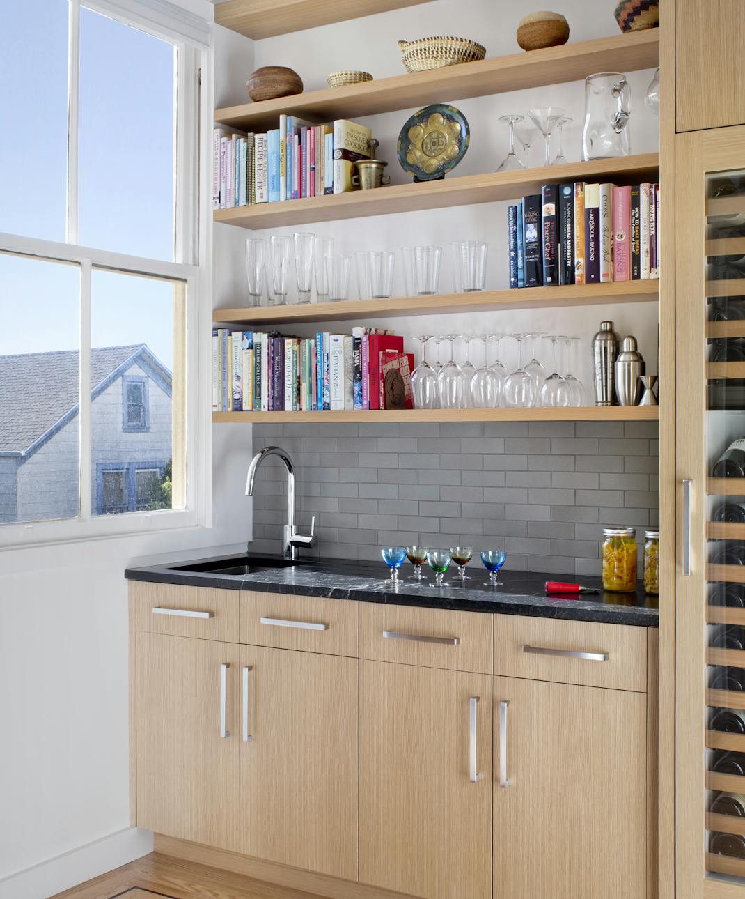 Andrew-Mann-Architecture-California-Castro-Edwardian-Kitchen-window-lookout-view