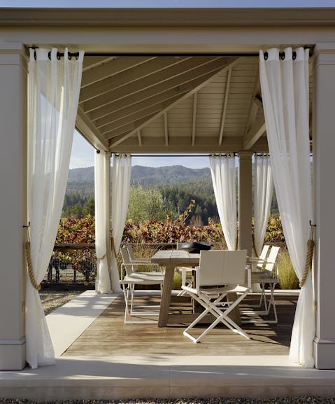 Andrew-Mann-Architecture-California-Wine-Cabana-Dining-Table