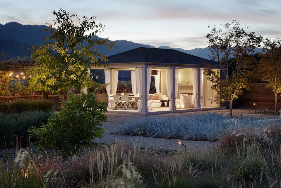 Andrew-Mann-Architecture-California-Wine-Cabana-with-Lights-on