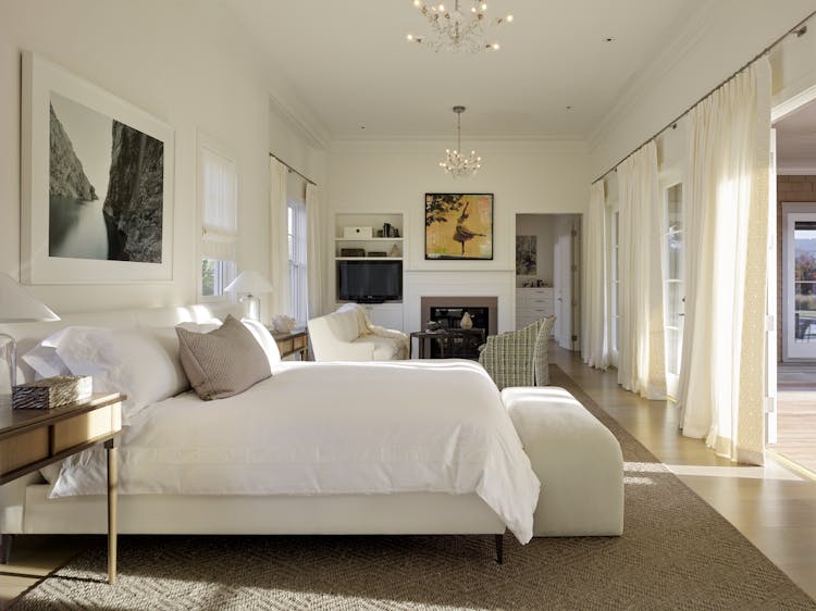 Andrew-Mann-Architecture-California-Wine-Country-Bedroom