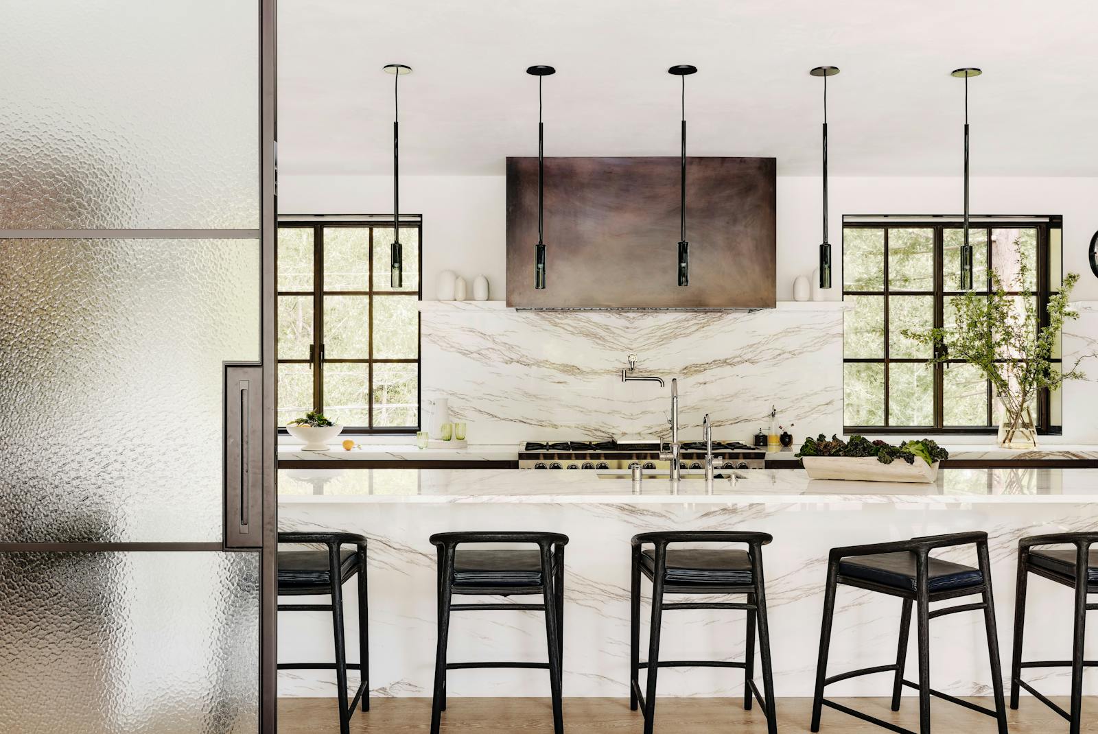 Andrew-Mann-Architecture-California-Woodlands-Estate-Kitchen
