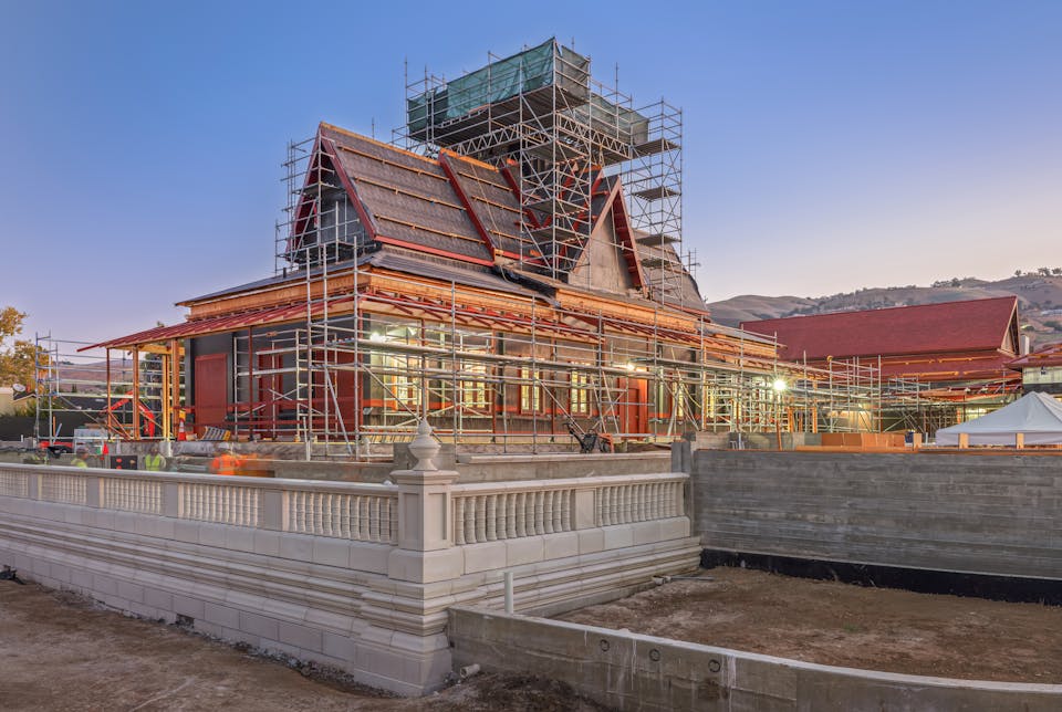 Andrew-Mann-Architecture-California-Wat-Khmer-Kampuchea-Krom-Temple-Corner-View
