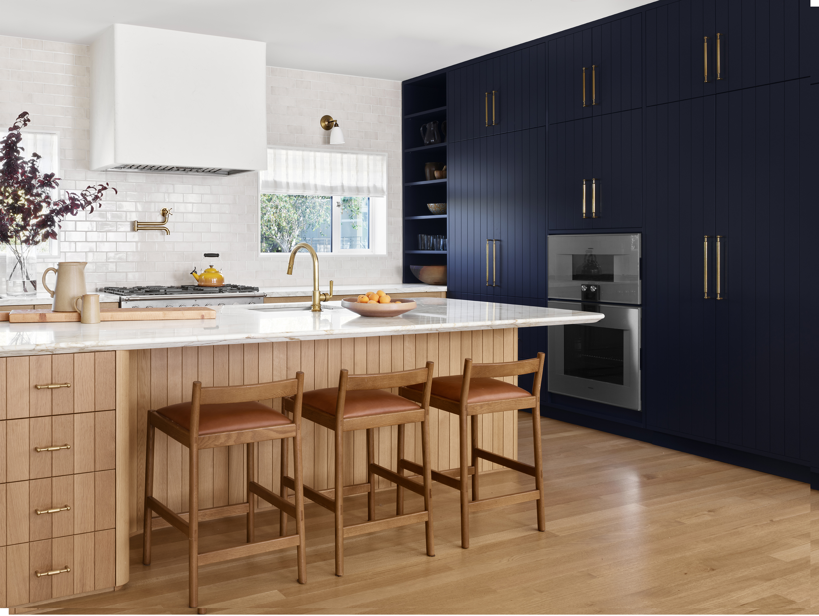 Andrew-Mann-Architecture-California-Hillside-Residence-Kitchen