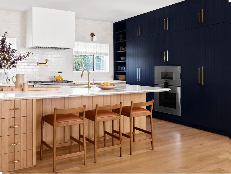 Andrew-Mann-Architecture-California-Hillside-Residence-Kitchen