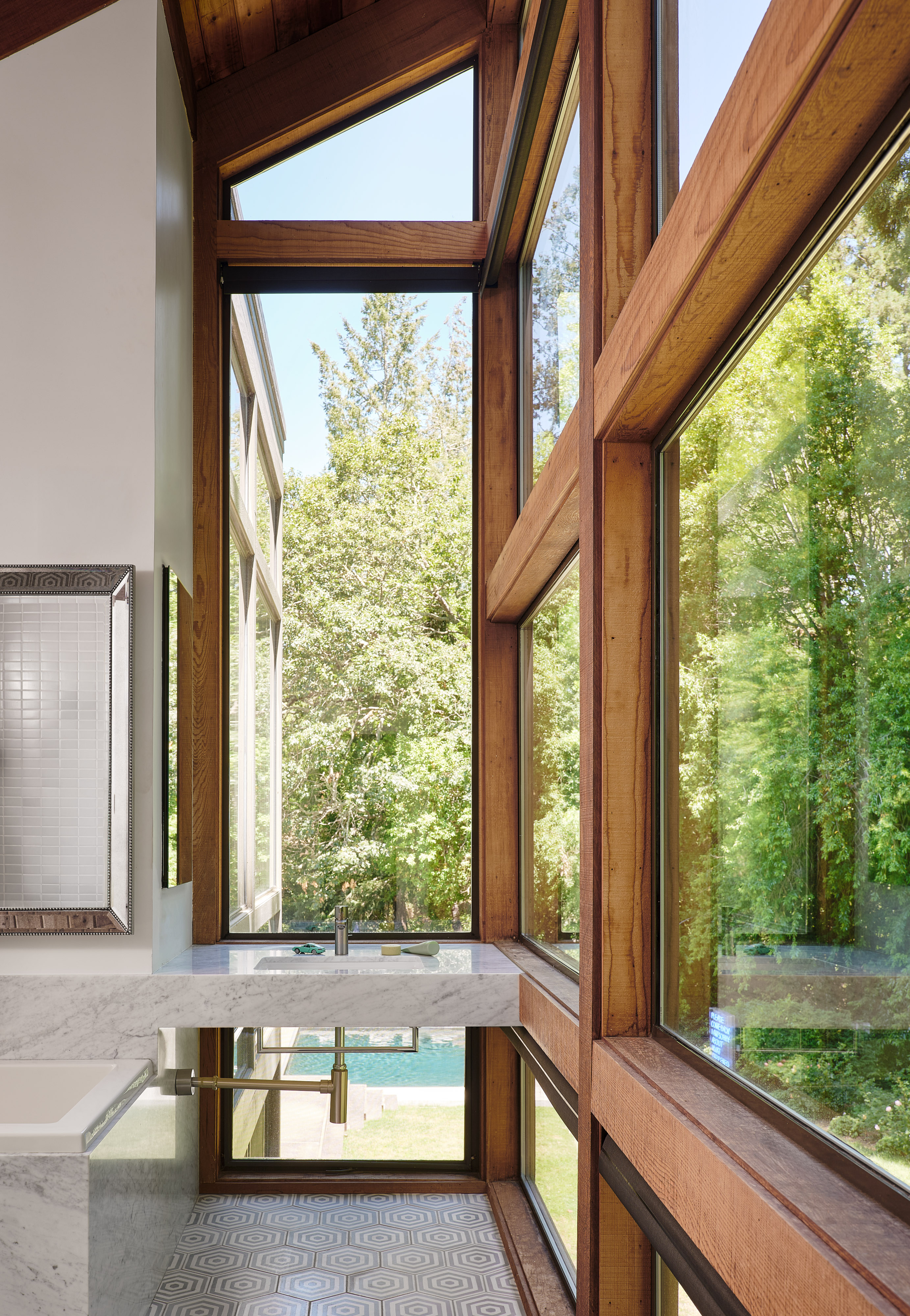 Andrew-Mann-Architecture-California-Sonoma-Retreat-Bath-i