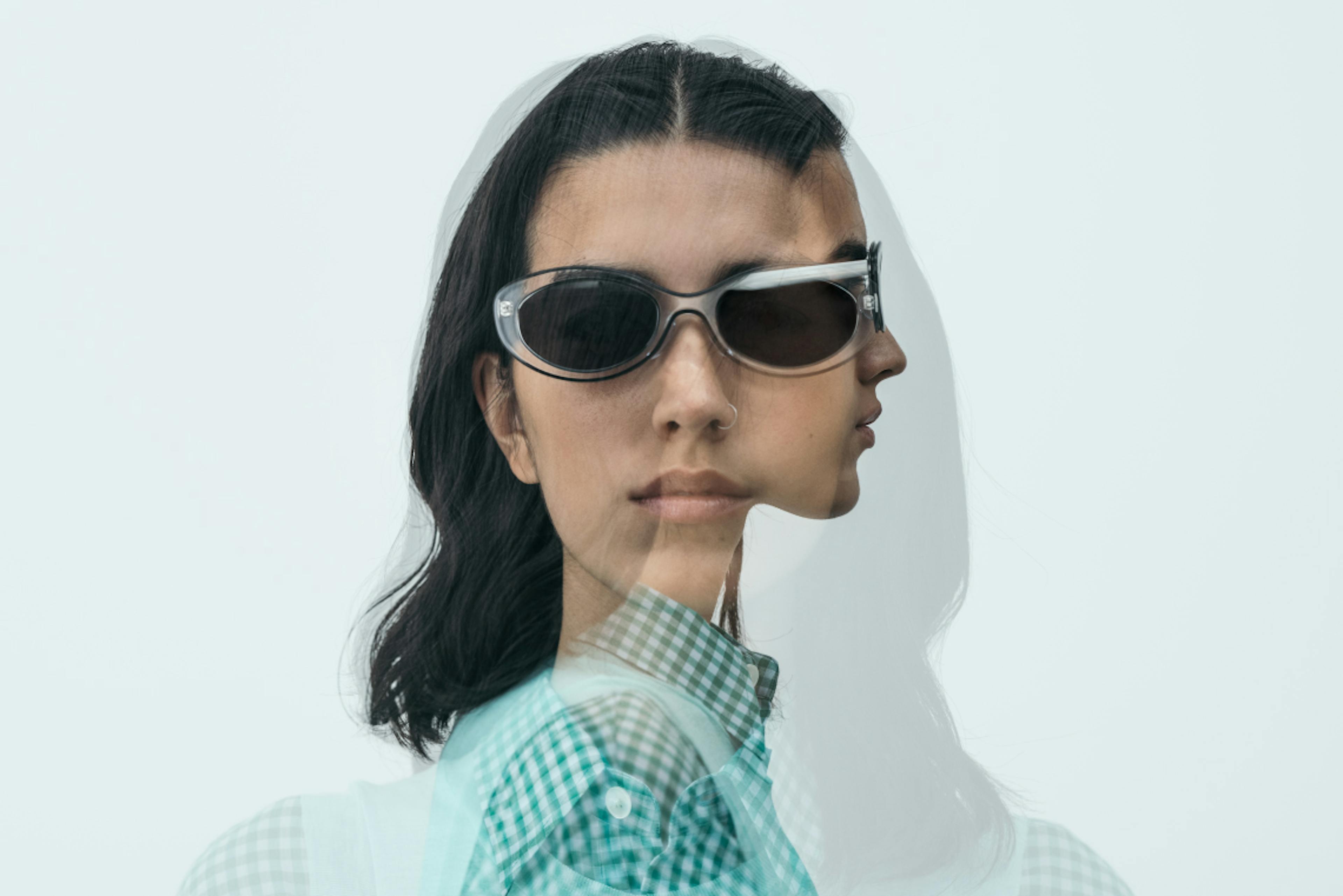 EYEVANのビジュアル / Visual of EYEVAN